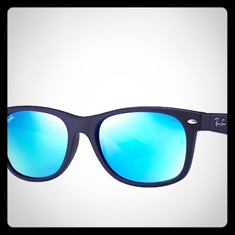Ray ban new wayfarer flash black w blue lens NWT